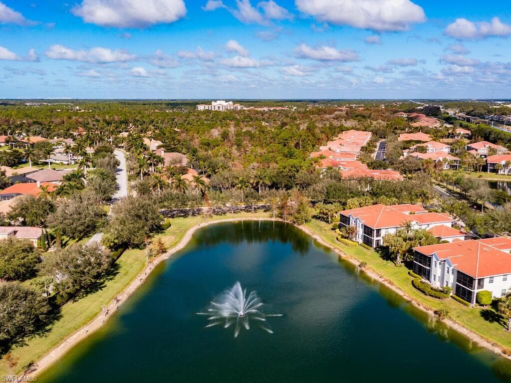 7869 Hawthorne Dr 303, Naples, FL 34113-37
