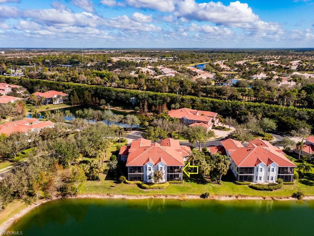 7869 Hawthorne Dr 303, Naples, FL 34113-38