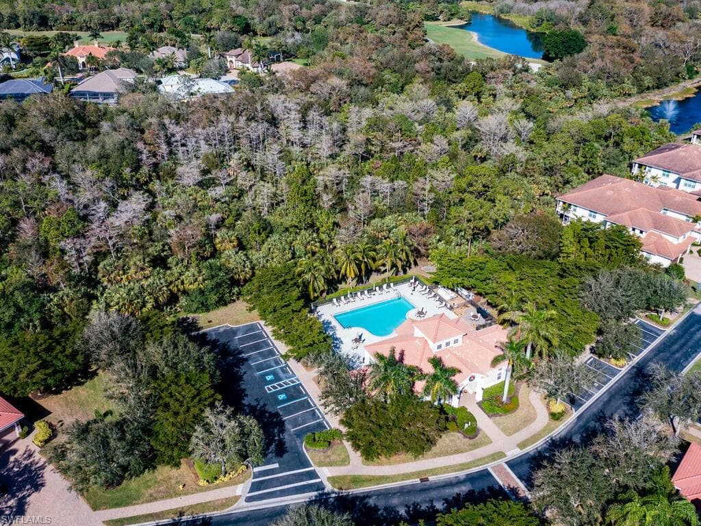 7869 Hawthorne Dr 303, Naples, FL 34113-40