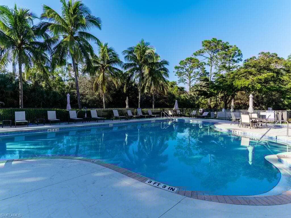 7869 Hawthorne Dr 303, Naples, FL 34113-42