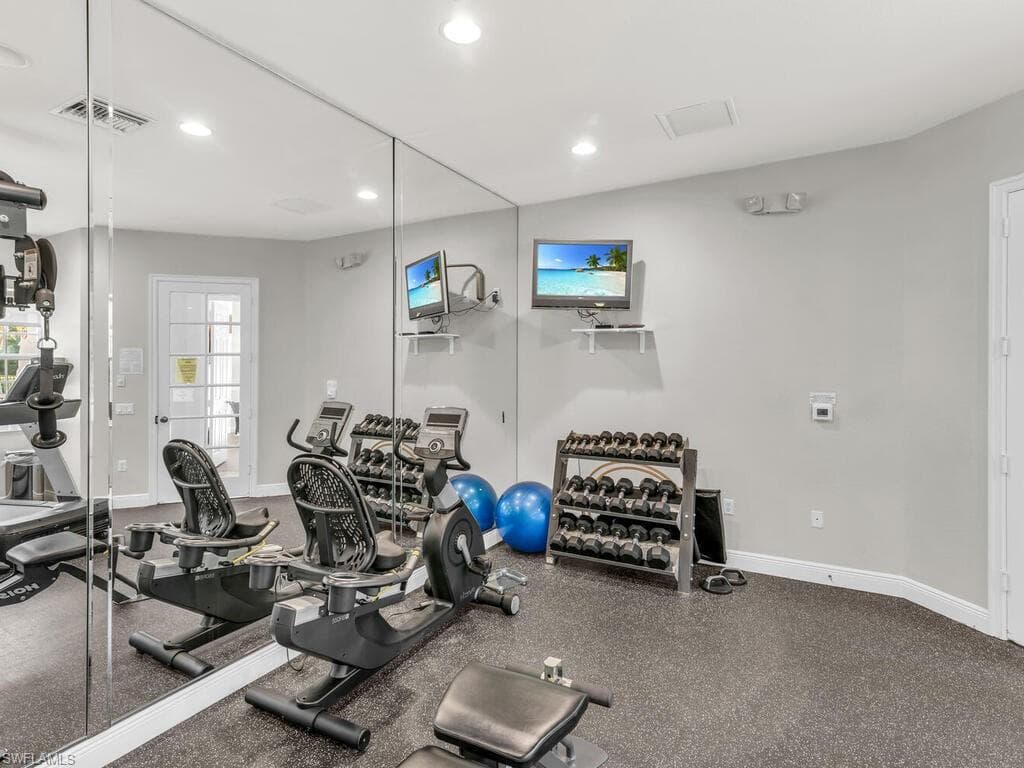 7869 Hawthorne Dr 303, Naples, FL 34113-47