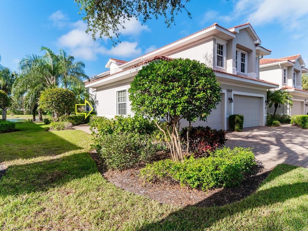 7869 Hawthorne Dr 303, Naples, FL 34113-5
