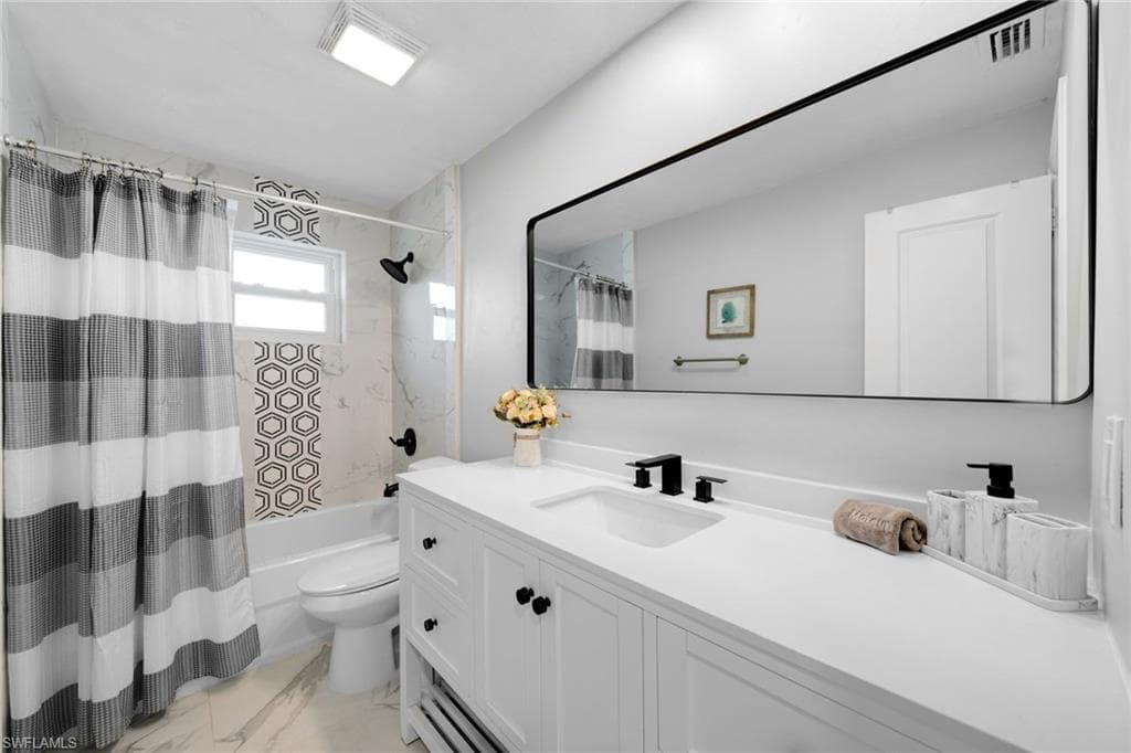 3999 Guava Dr, Naples, FL 34104-15