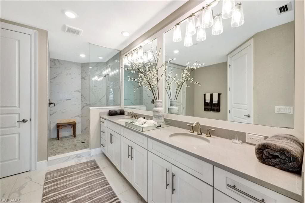 16374 Viansa Way 5-101, Naples, FL 34110-18