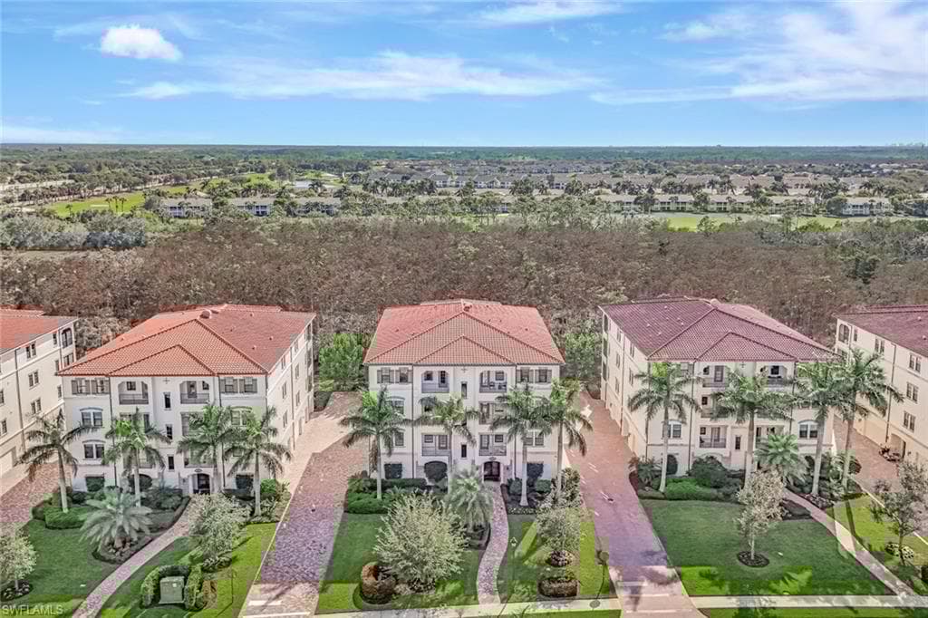 16374 Viansa Way 5-101, Naples, FL 34110-28