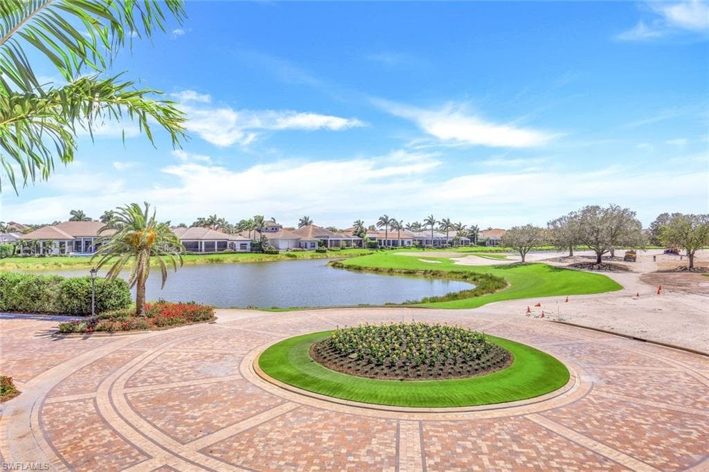 16374 Viansa Way 5-101, Naples, FL 34110-34