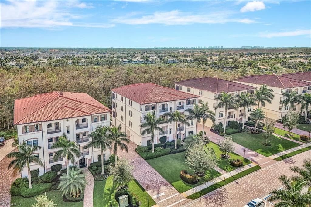16374 Viansa Way 5-101, Naples, FL 34110-4