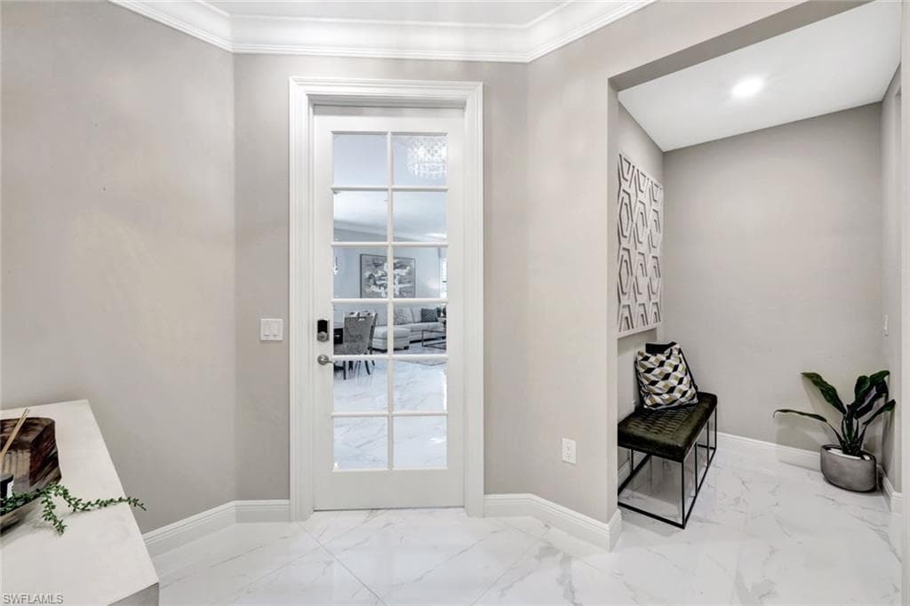 16374 Viansa Way 5-101, Naples, FL 34110-6