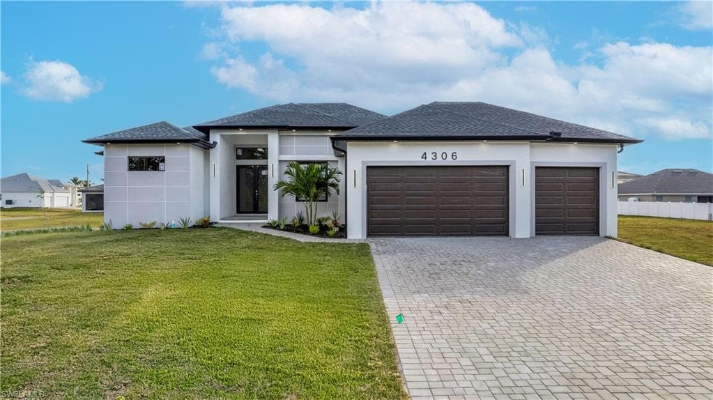 4306 40th Ln, Cape Coral, FL 33993-1