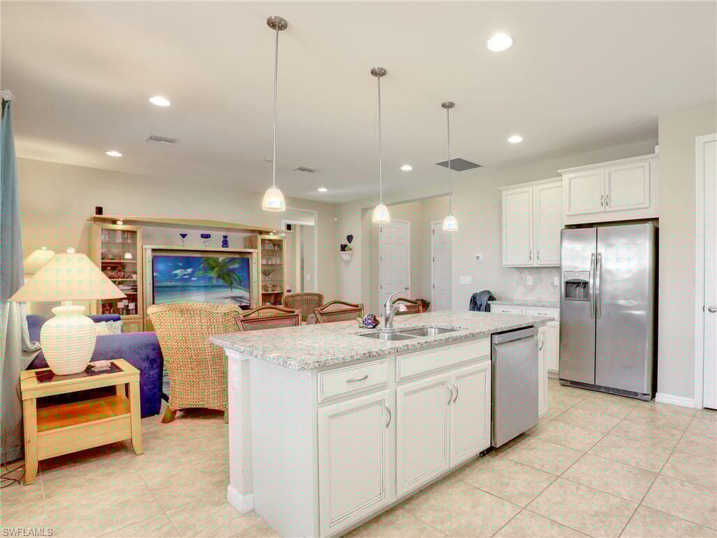 2025 19th Pl, Cape Coral, FL 33991-16