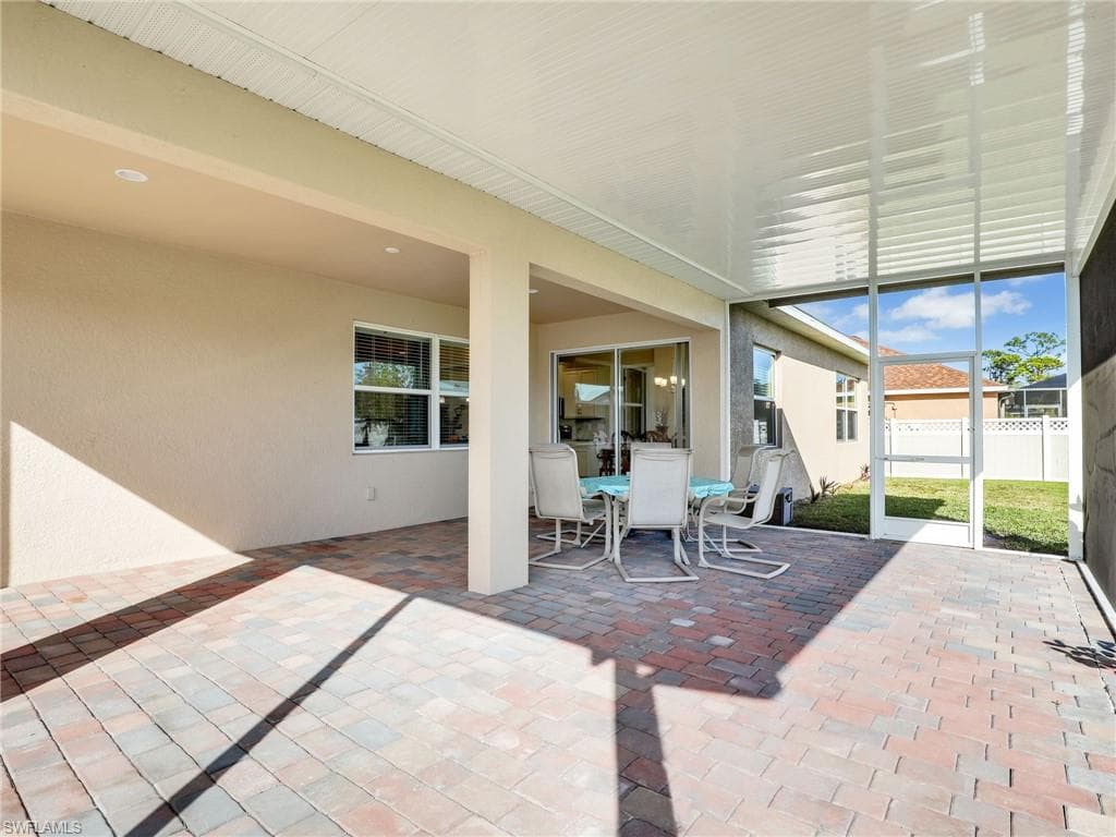 2025 19th Pl, Cape Coral, FL 33991-35