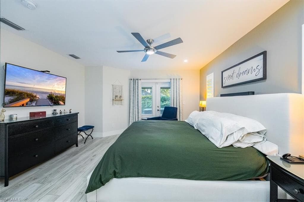 512 Raven Way, Naples, FL 34110-9