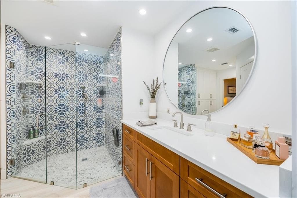 512 Raven Way, Naples, FL 34110-12