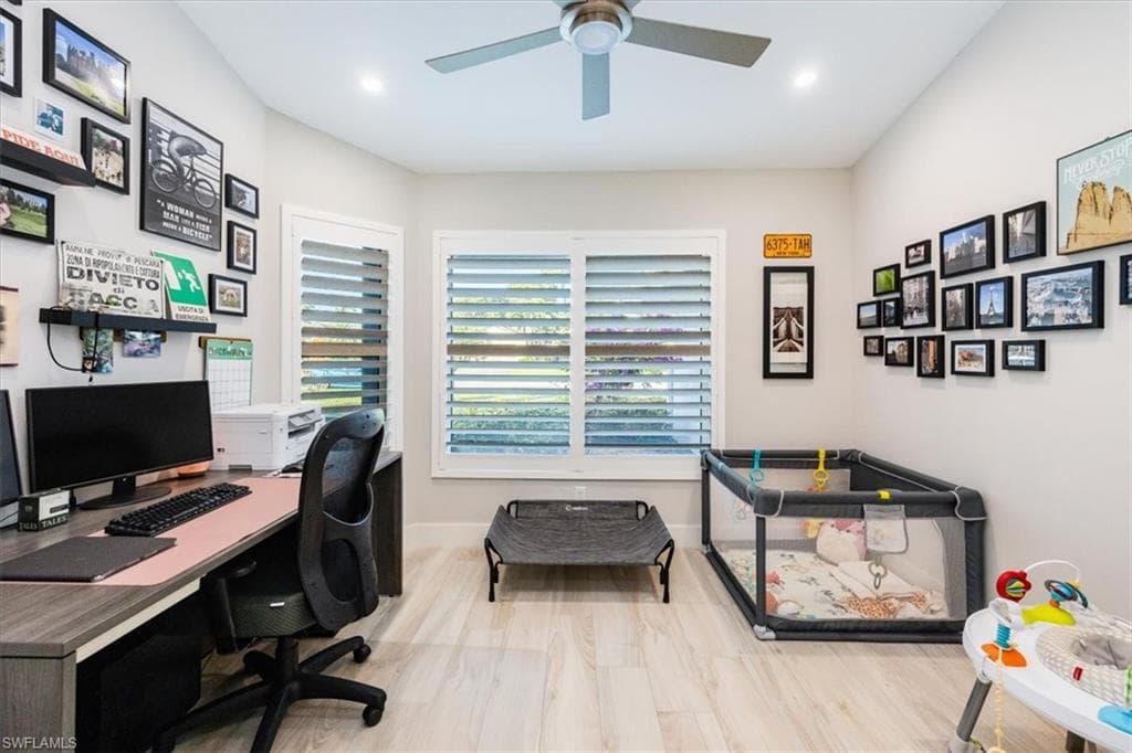 512 Raven Way, Naples, FL 34110-14
