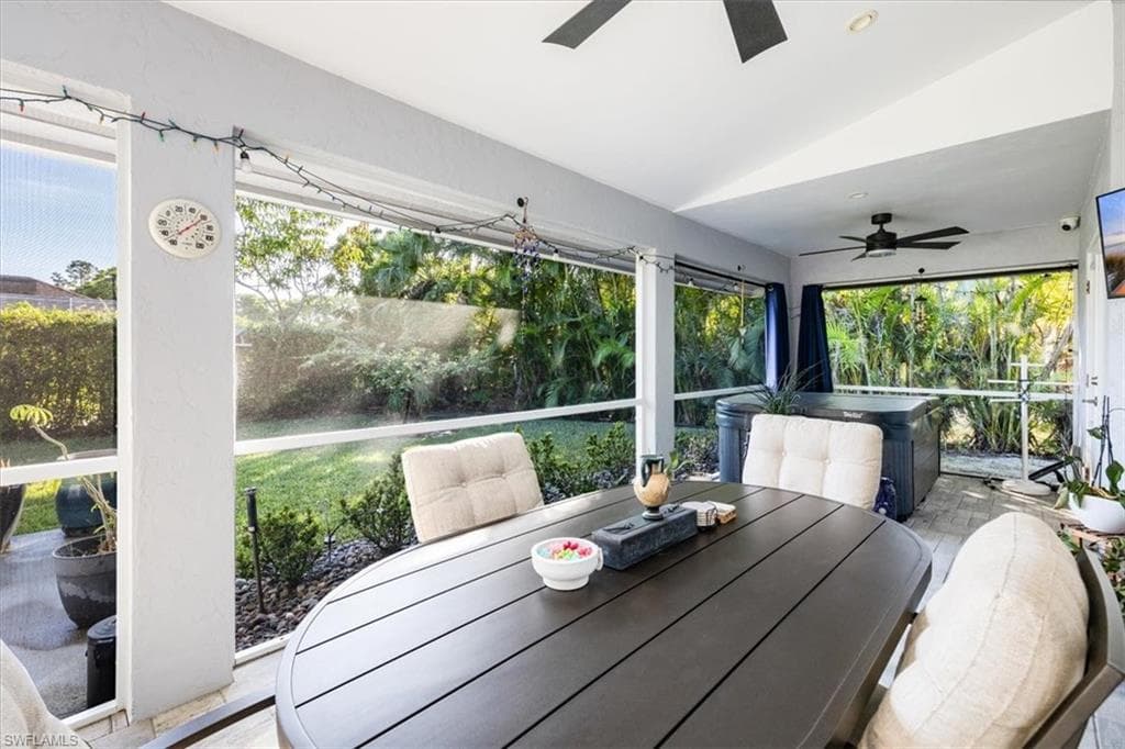 512 Raven Way, Naples, FL 34110-19