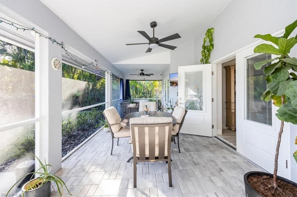 512 Raven Way, Naples, FL 34110-22