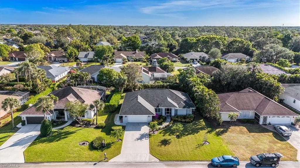 512 Raven Way, Naples, FL 34110-25