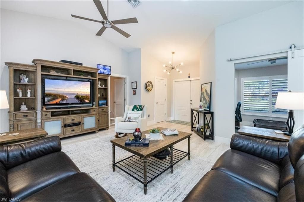 512 Raven Way, Naples, FL 34110-7