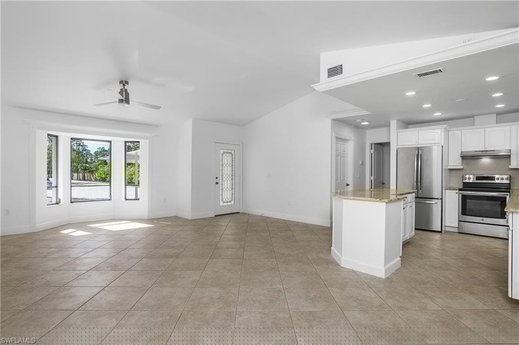 6147 English Oaks Ln, Naples, FL 34119-11