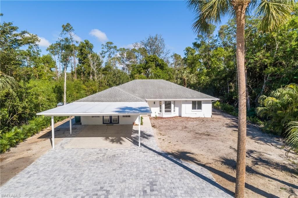 6147 English Oaks Ln, Naples, FL 34119-4
