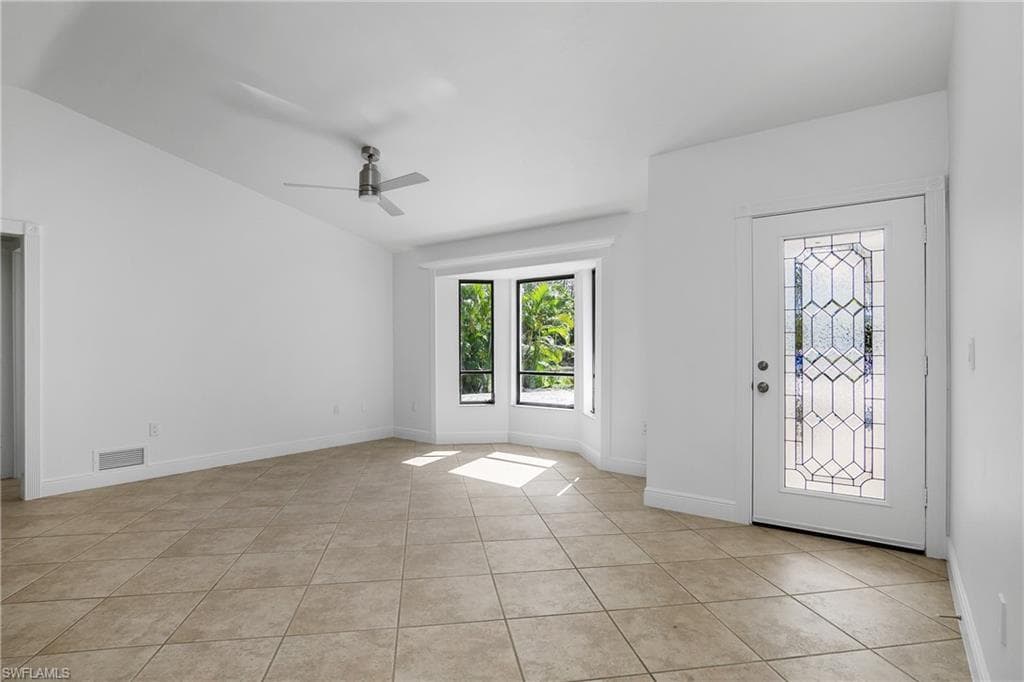 6147 English Oaks Ln, Naples, FL 34119-6
