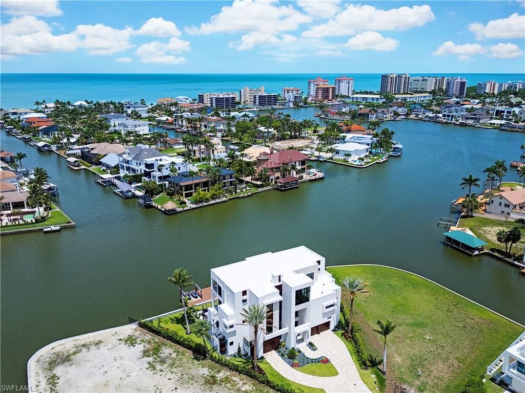 348 Seagull Ave, Naples, FL 34108-15