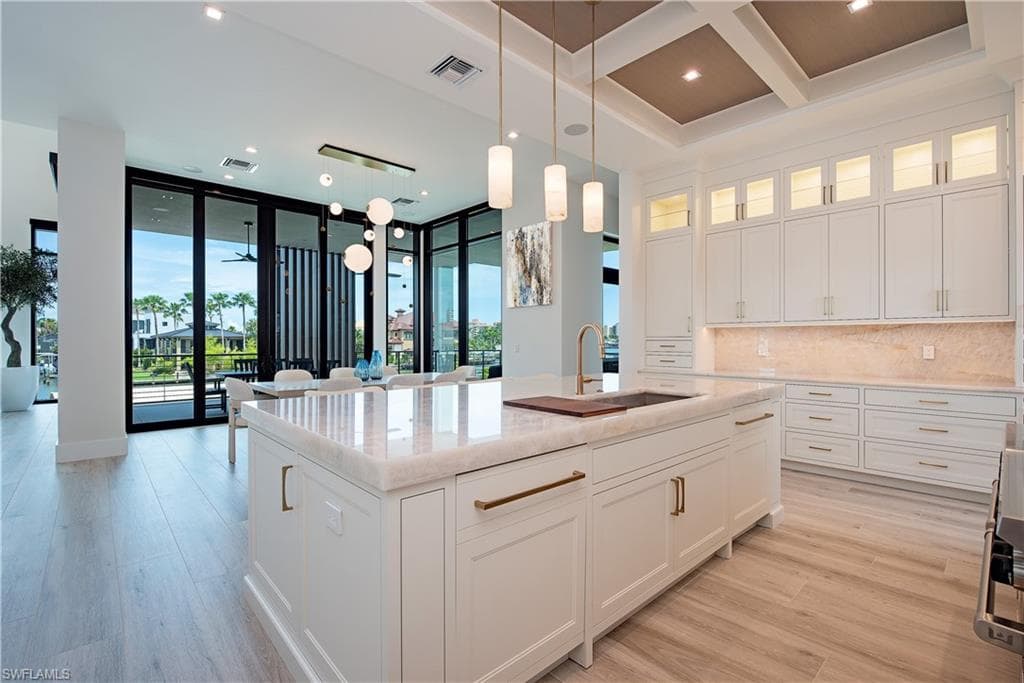 348 Seagull Ave, Naples, FL 34108-23