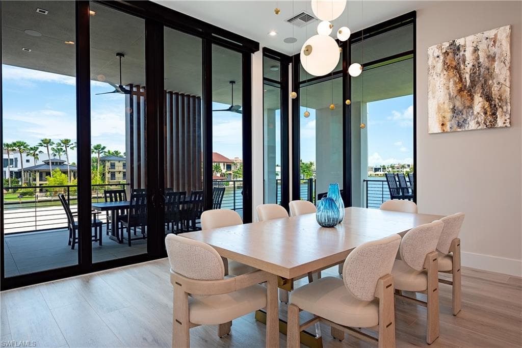348 Seagull Ave, Naples, FL 34108-24