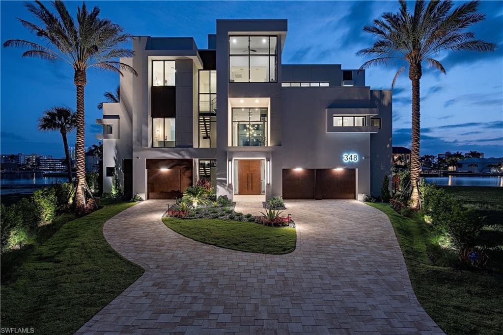348 Seagull Ave, Naples, FL 34108-1