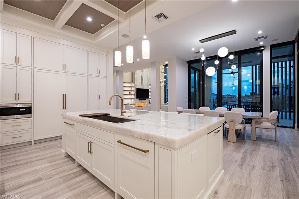 348 Seagull Ave, Naples, FL 34108-6