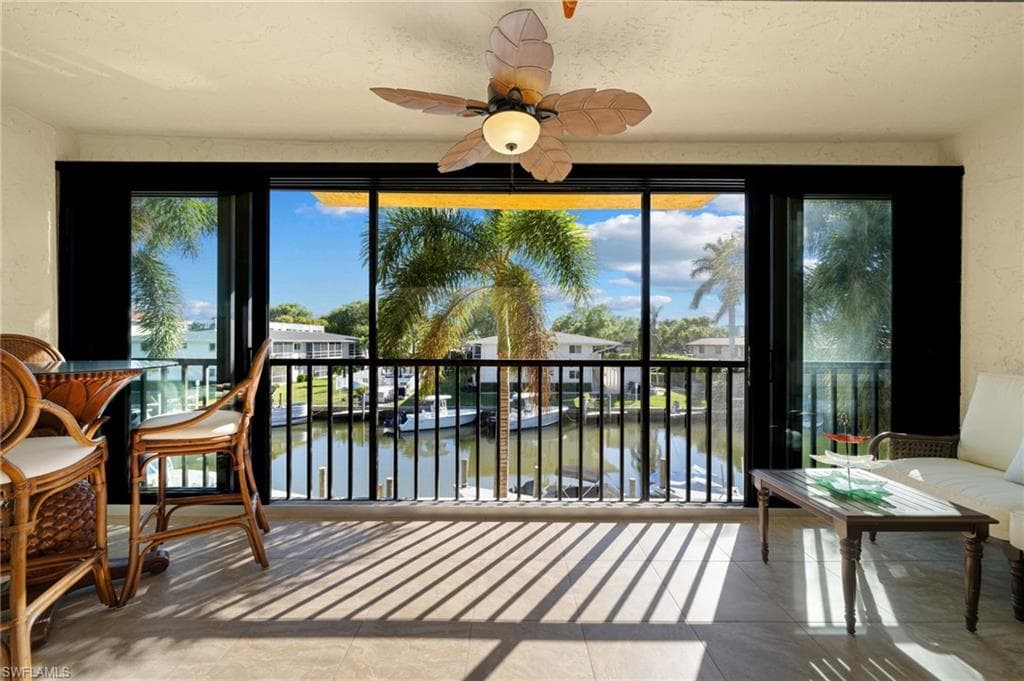 1400 Blue Point Ave 202, Naples, FL 34102-9