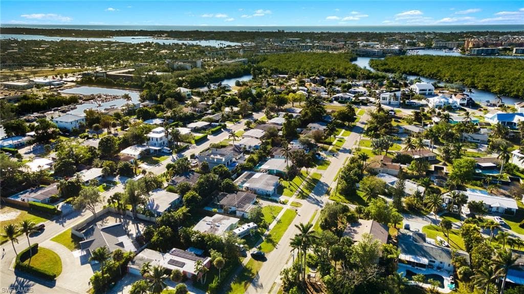 2151 Estey Ave, Naples, FL 34104-32