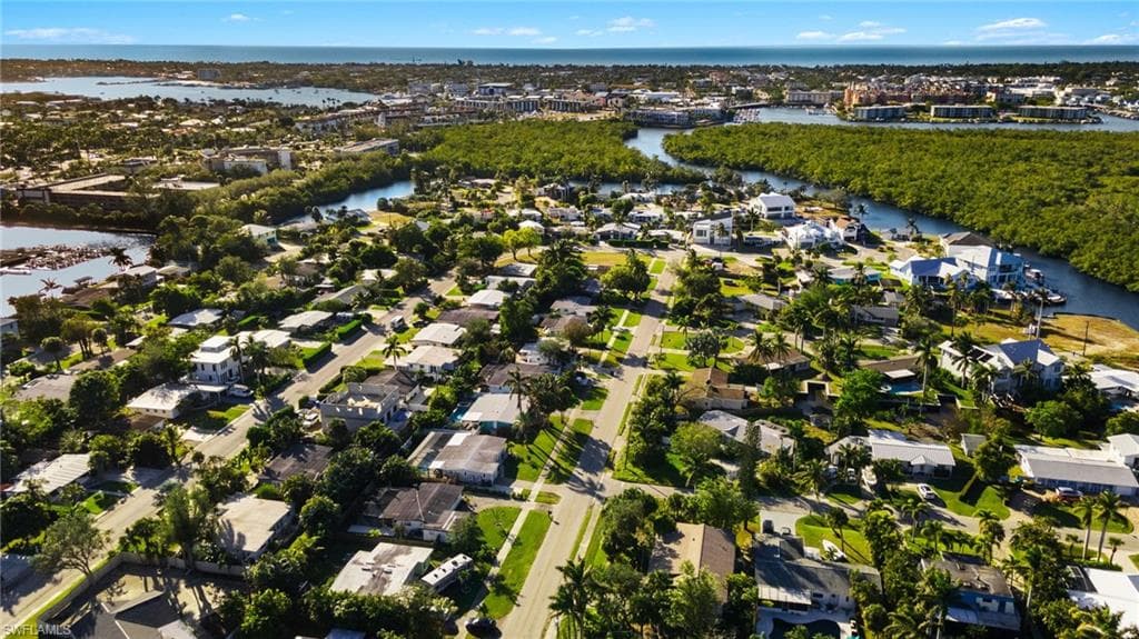 2151 Estey Ave, Naples, FL 34104-34