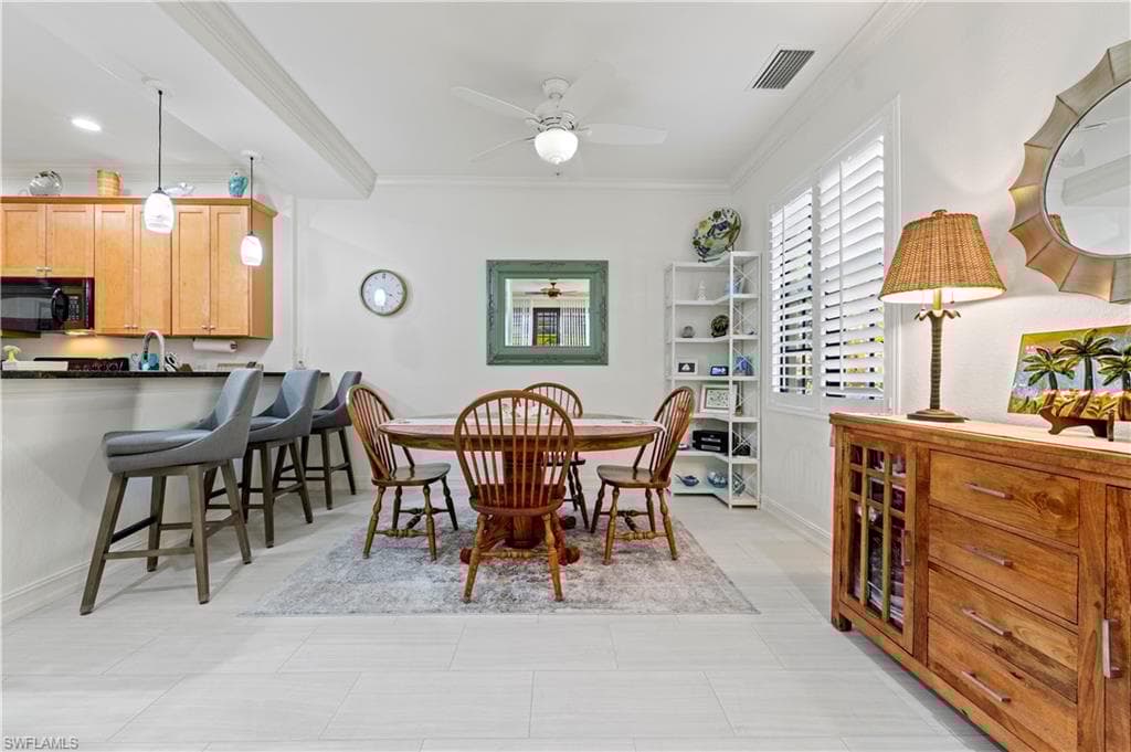 9085 Chula Vista St 10604, Naples, FL 34113-9