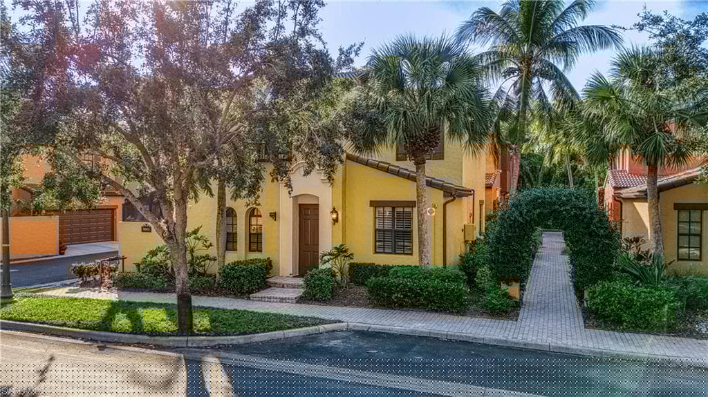9085 Chula Vista St 10604, Naples, FL 34113-1
