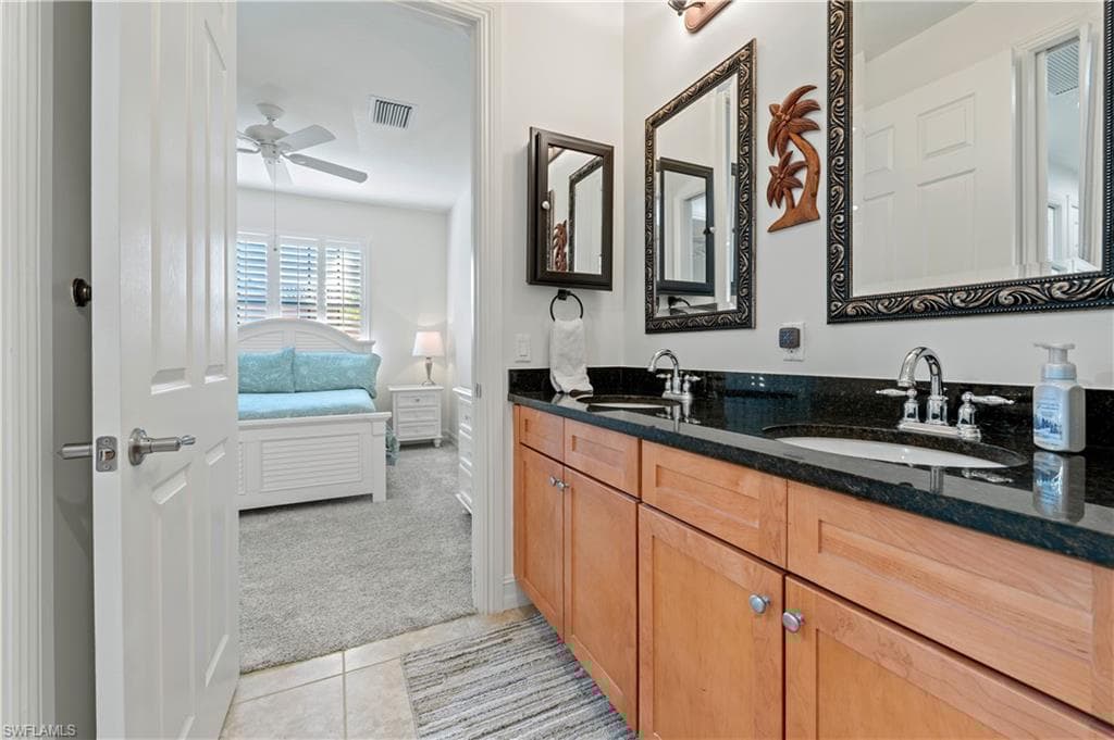 9085 Chula Vista St 10604, Naples, FL 34113-25