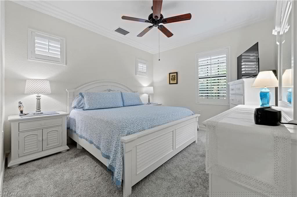 9085 Chula Vista St 10604, Naples, FL 34113-30