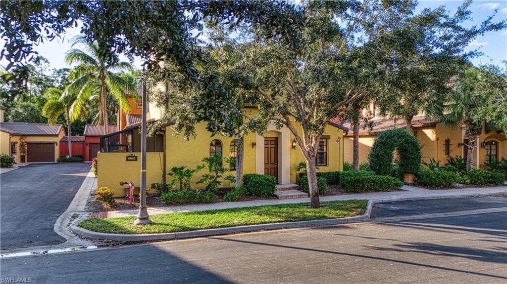 9085 Chula Vista St 10604, Naples, FL 34113-3