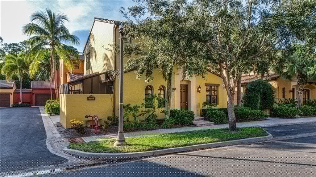 9085 Chula Vista St 10604, Naples, FL 34113-44