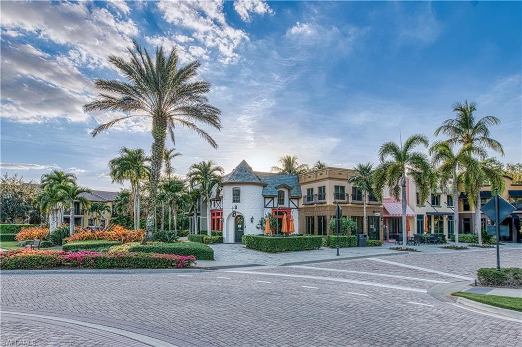 9085 Chula Vista St 10604, Naples, FL 34113-49