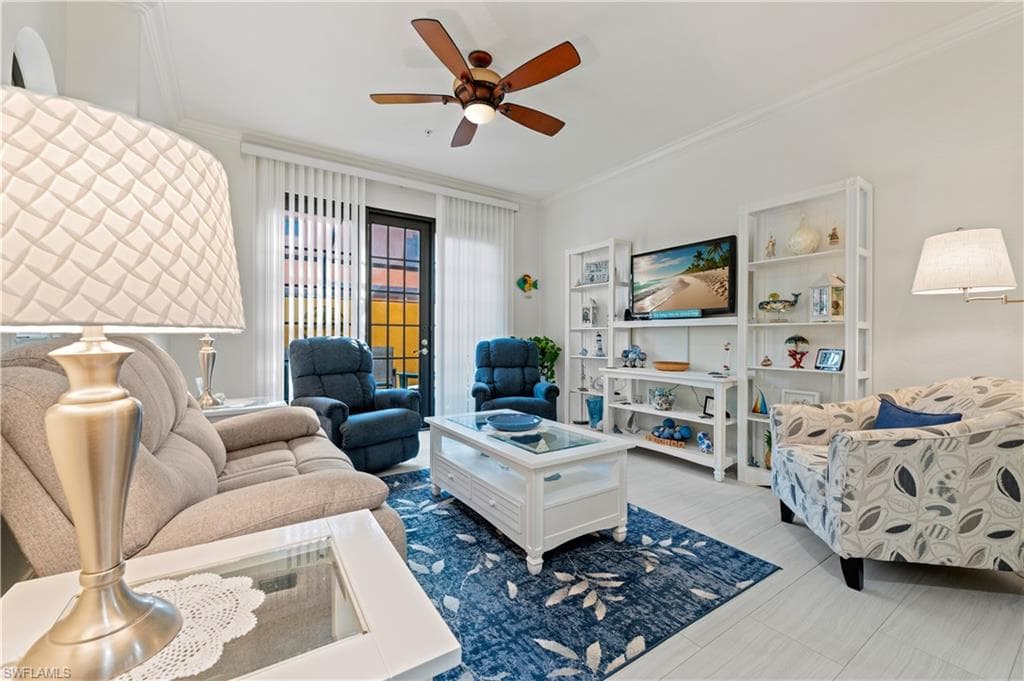 9085 Chula Vista St 10604, Naples, FL 34113-6