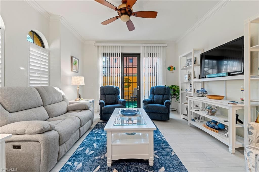 9085 Chula Vista St 10604, Naples, FL 34113-7