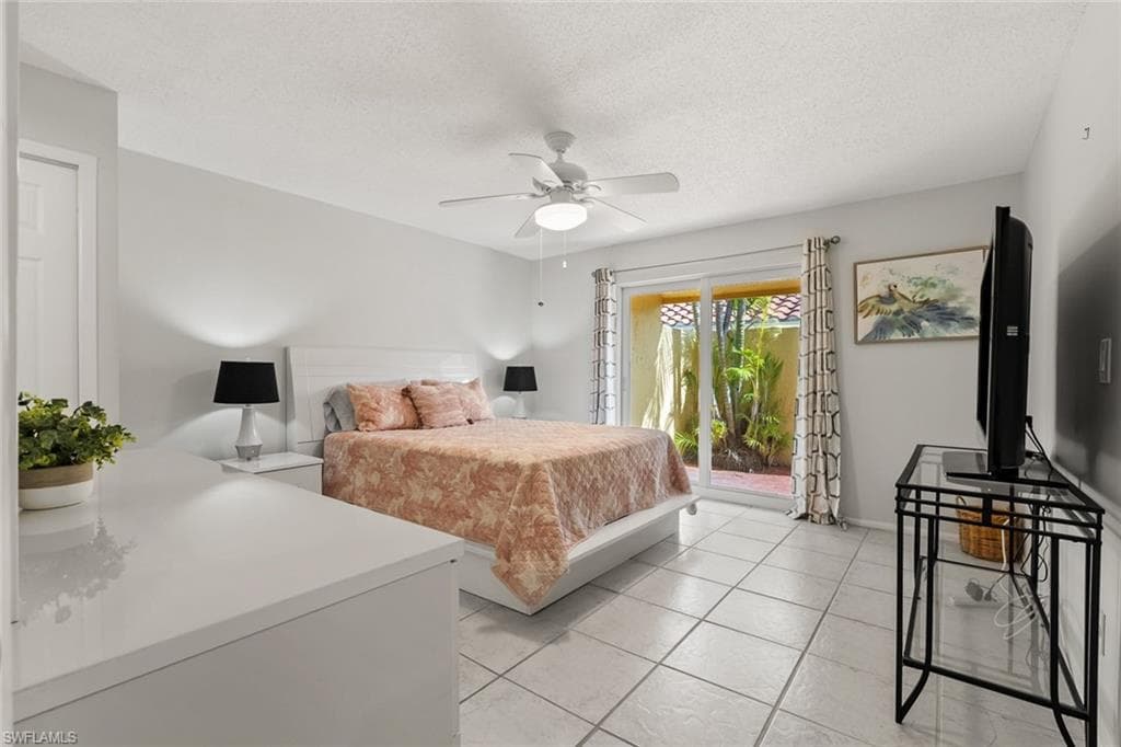 136 Harrison Rd 1, Naples, FL 34112-12