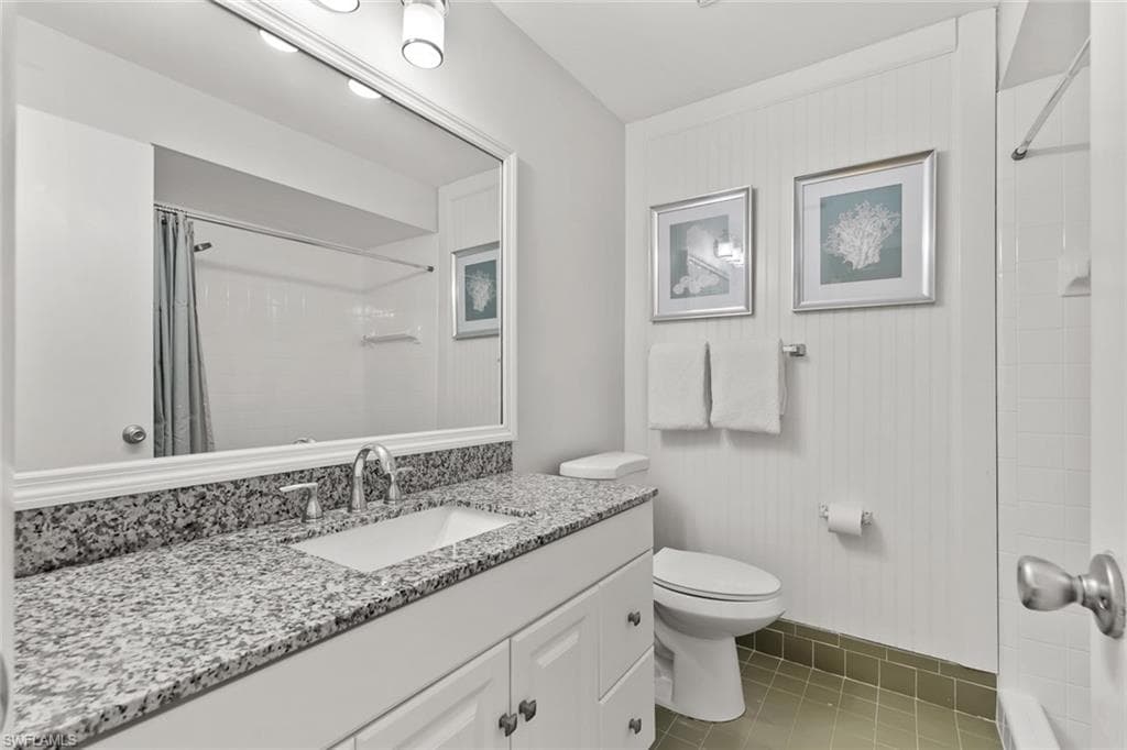 136 Harrison Rd 1, Naples, FL 34112-13
