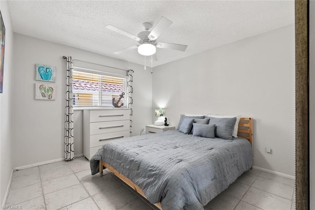 136 Harrison Rd 1, Naples, FL 34112-14