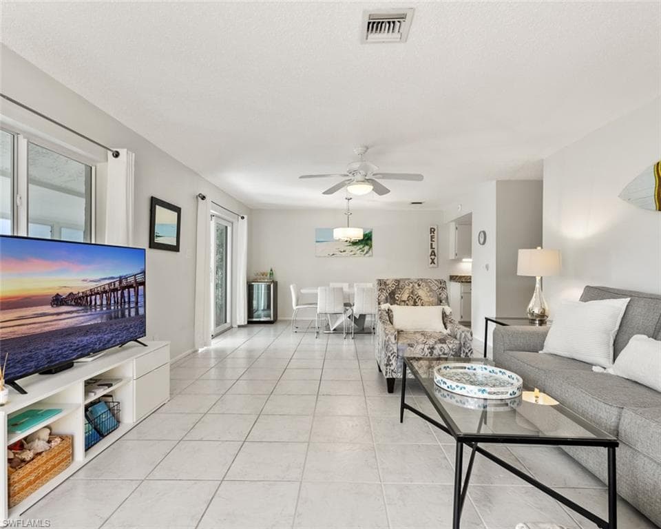 136 Harrison Rd 1, Naples, FL 34112-6
