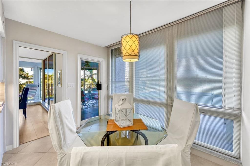 4051 Gulf Shore Blvd N 300, Naples, FL 34103-17