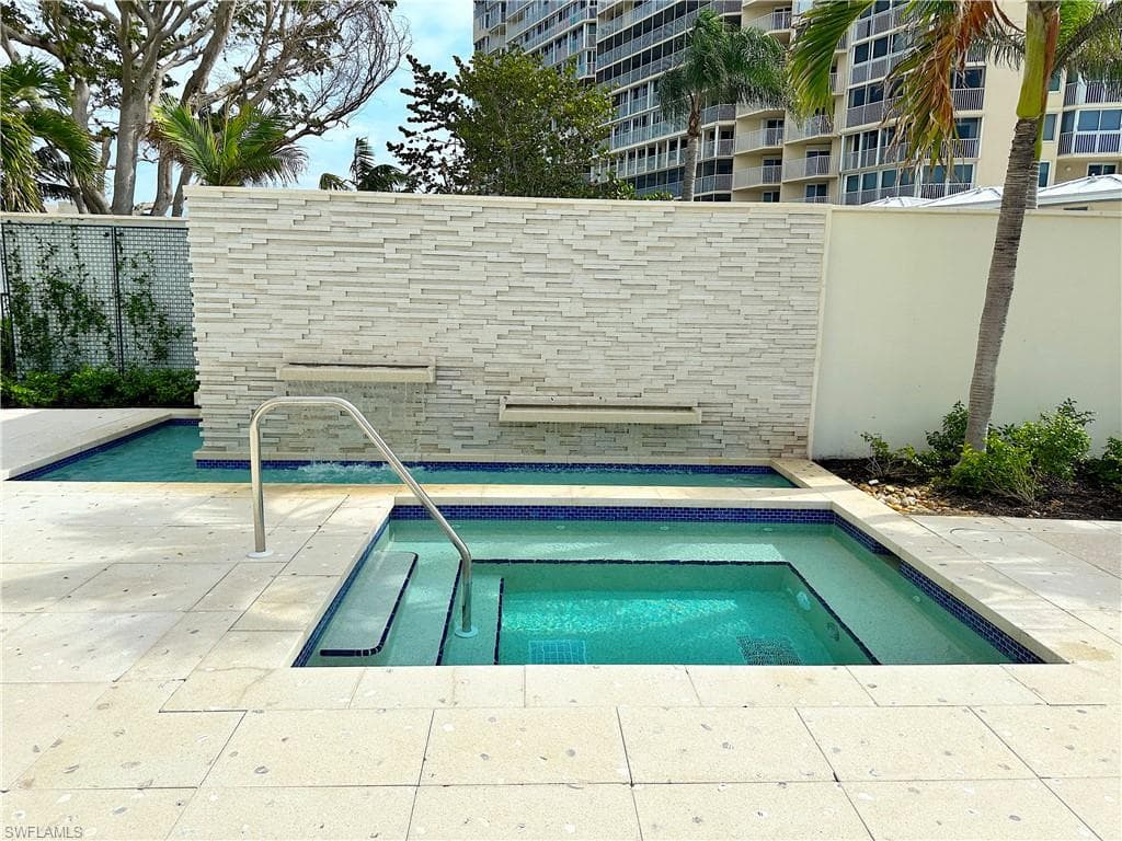 4051 Gulf Shore Blvd N 300, Naples, FL 34103-44