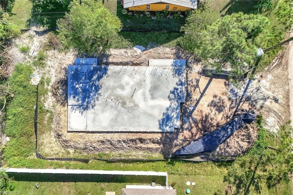 19871 Adams Rd, Fort Myers, FL 33908-33