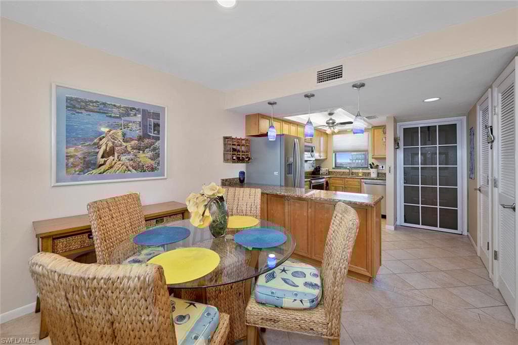 271 Southbay Dr 257, Naples, FL 34108-10